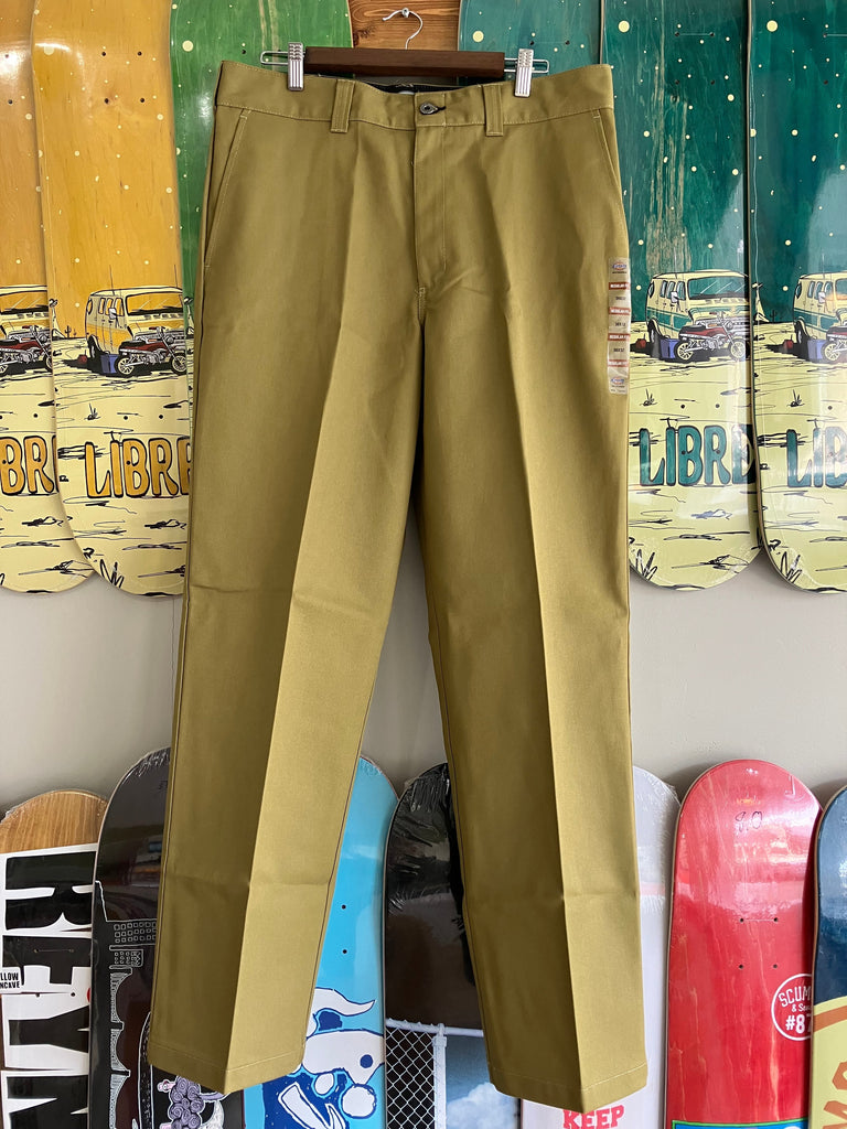 How Pants Should Fit: Waist Width - Proper Cloth Help